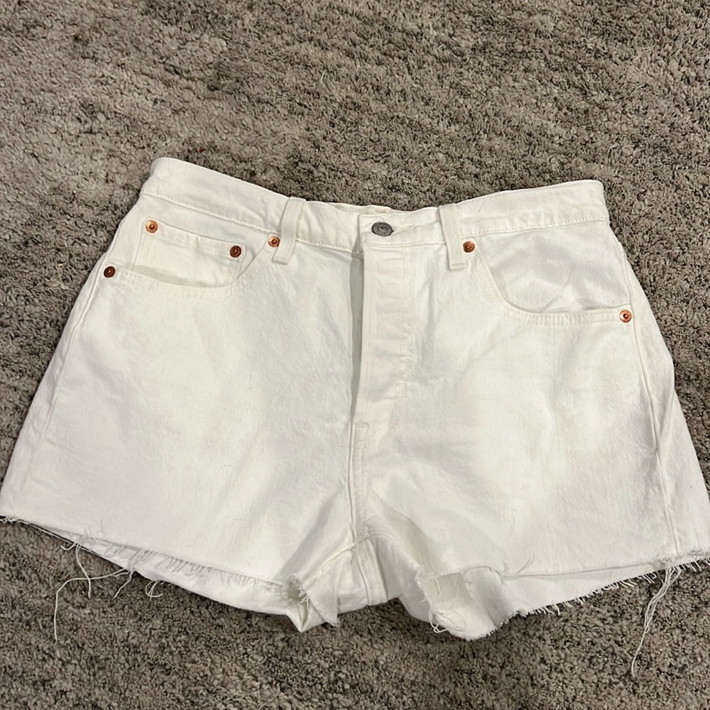 501 Levi denim shorts
